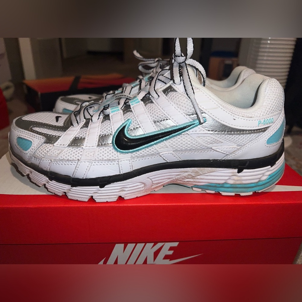 Women's W Nike P-600